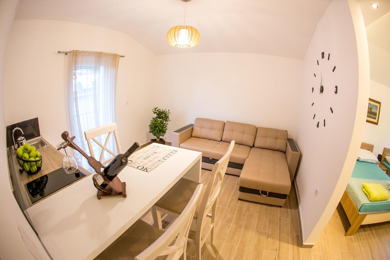Novak Apartment *